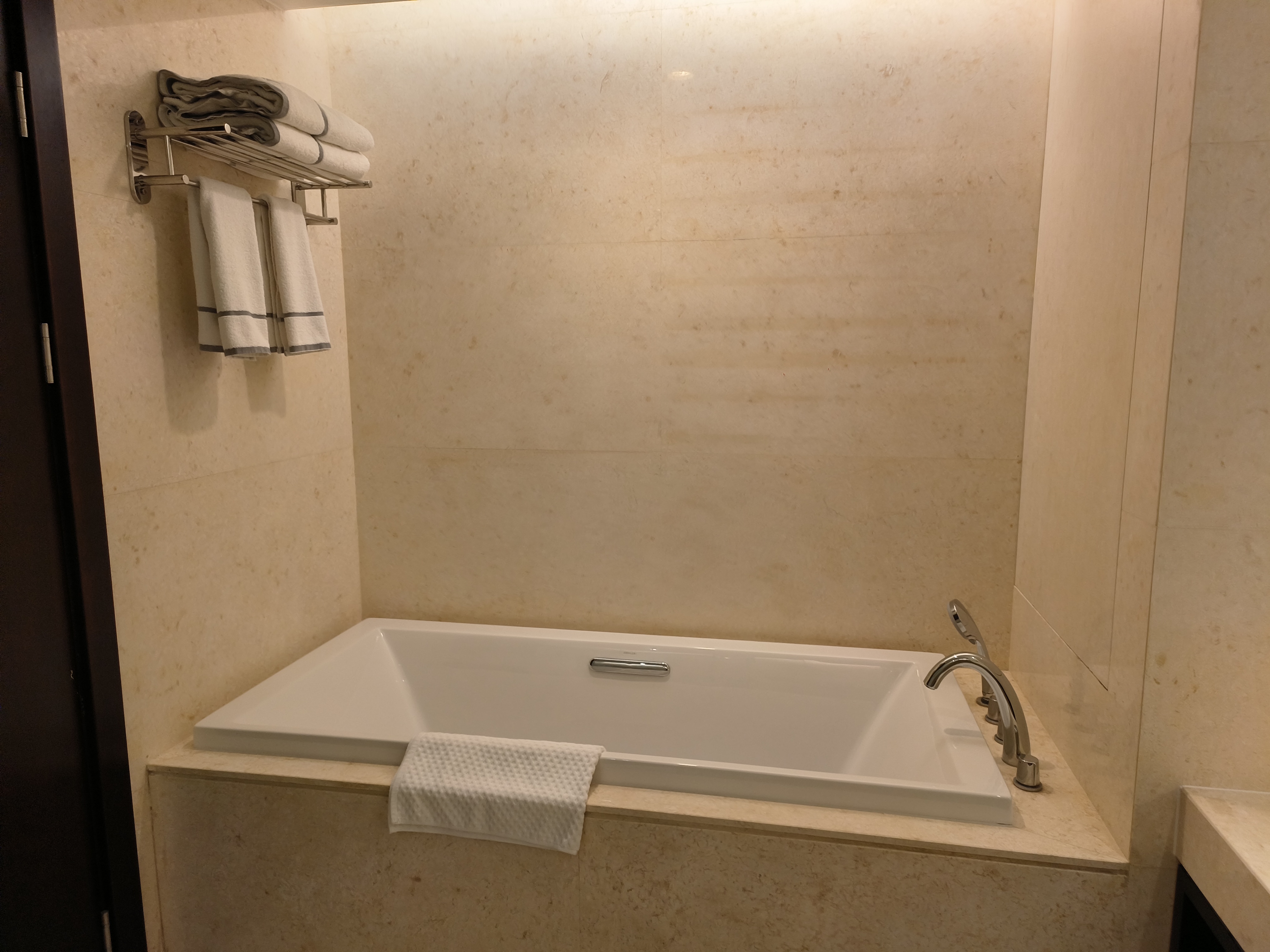 墅语·全湖景露台家庭套房