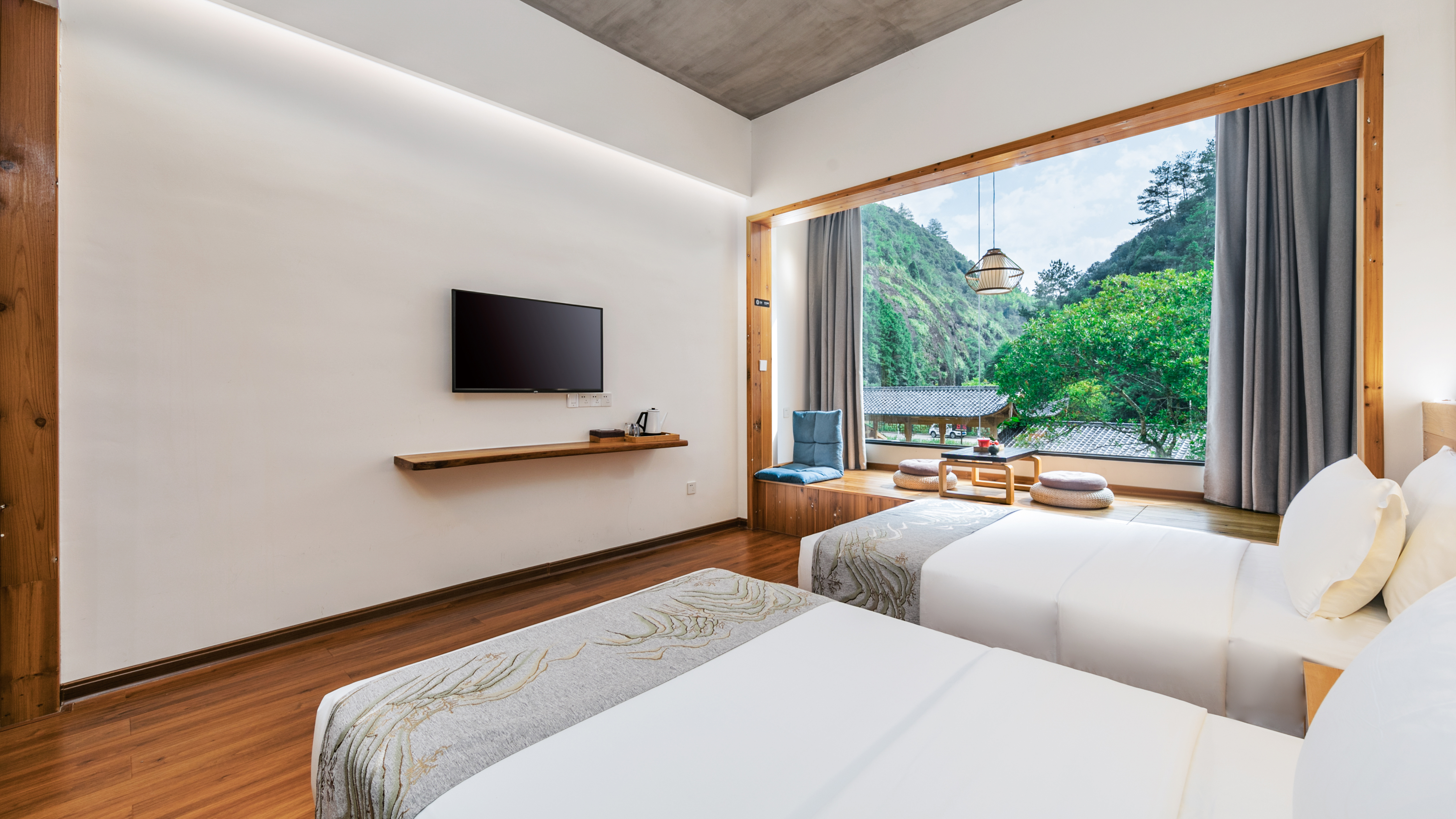 隅真?山景伴居双床房（落地宽幅观景台+新中式茶桌）