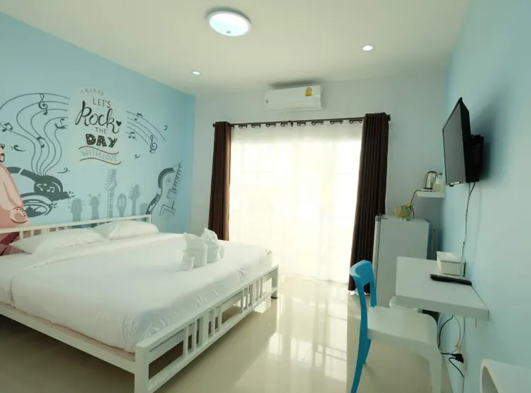 ห้องดับเบิลเดลักซ์ร็อครูม
