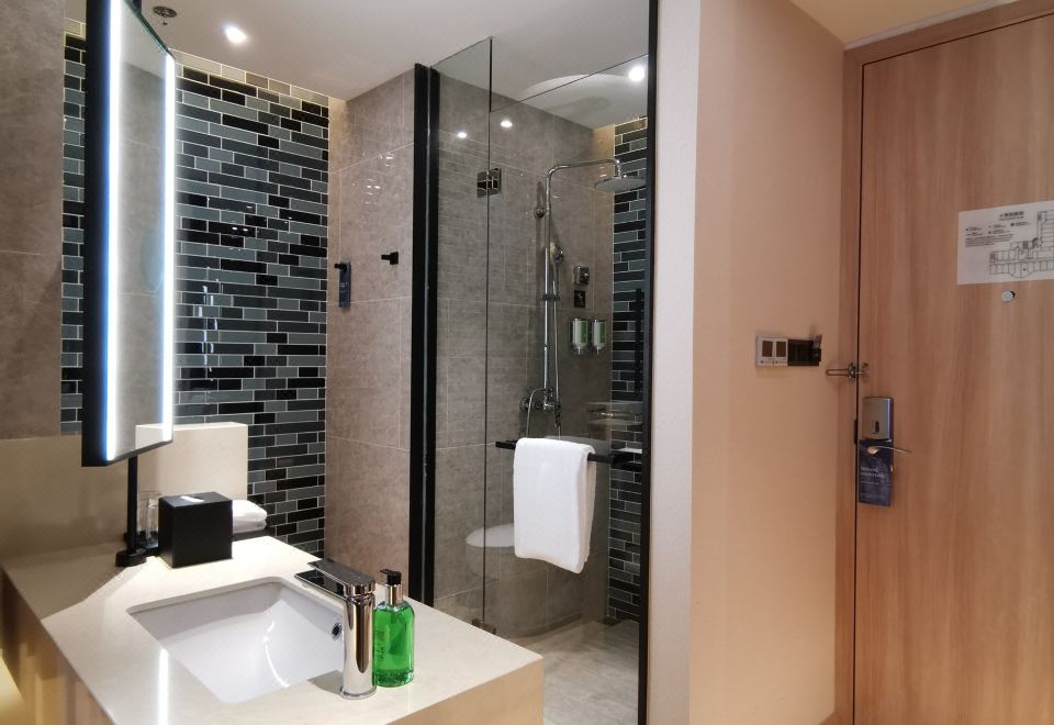 Fairfield by Marriott Shanghai Pudong CentralDeluxe Suite