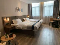 Homeinn Plus Hotel (Langxi Guogou Plaza) Hotele w: Powiat Langxi