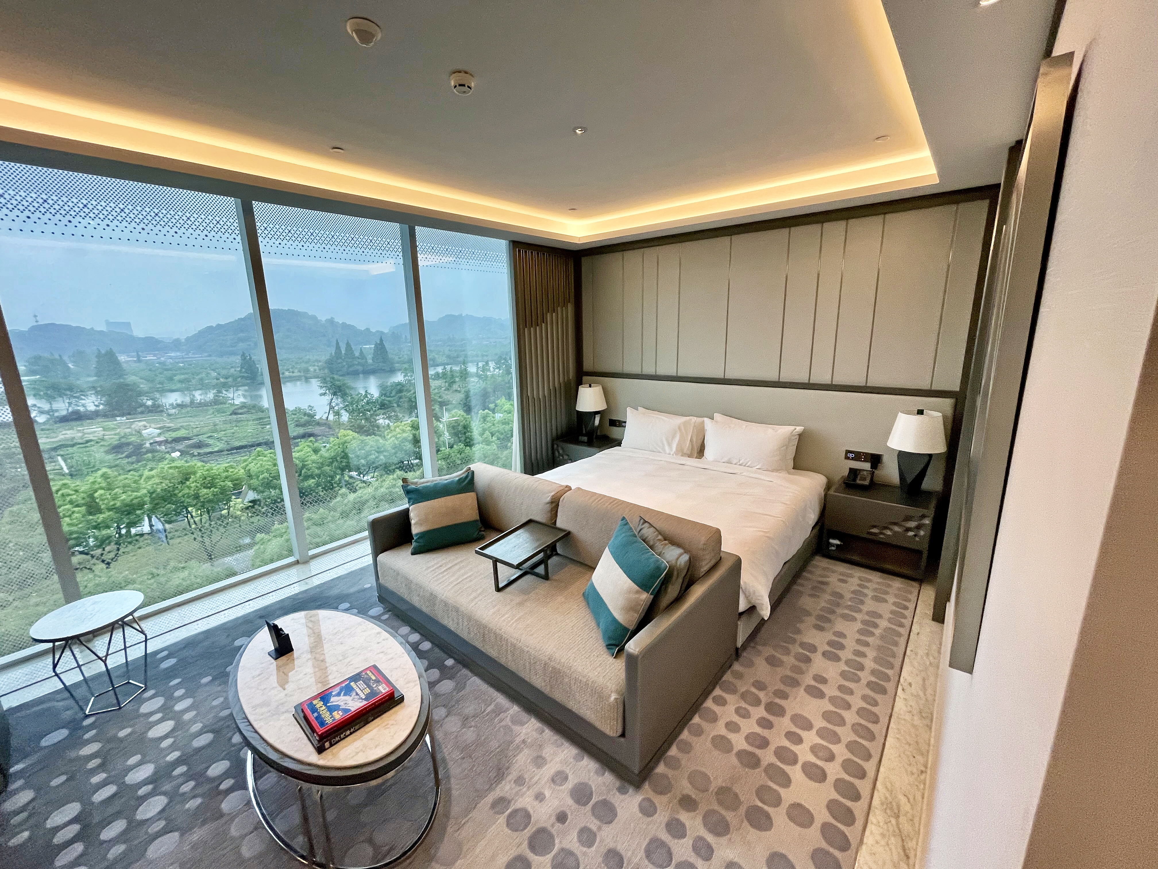 山景豪华大床房