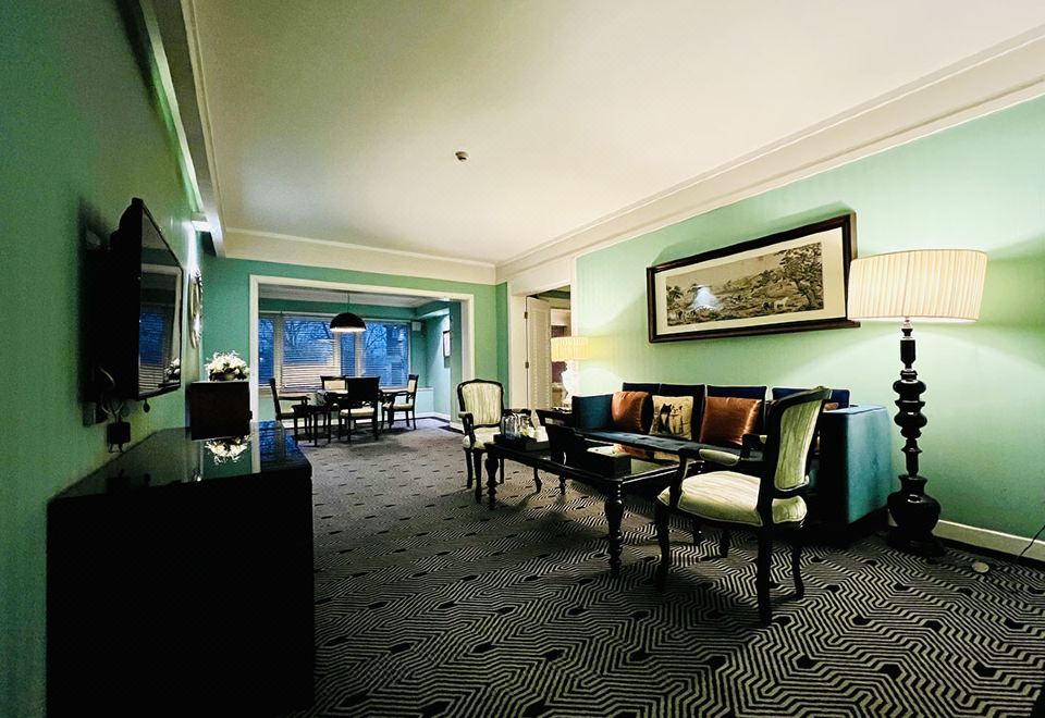 汤泉麻雀豪华套房