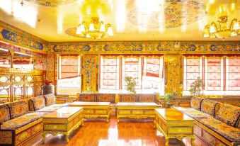 Gesar Hotel