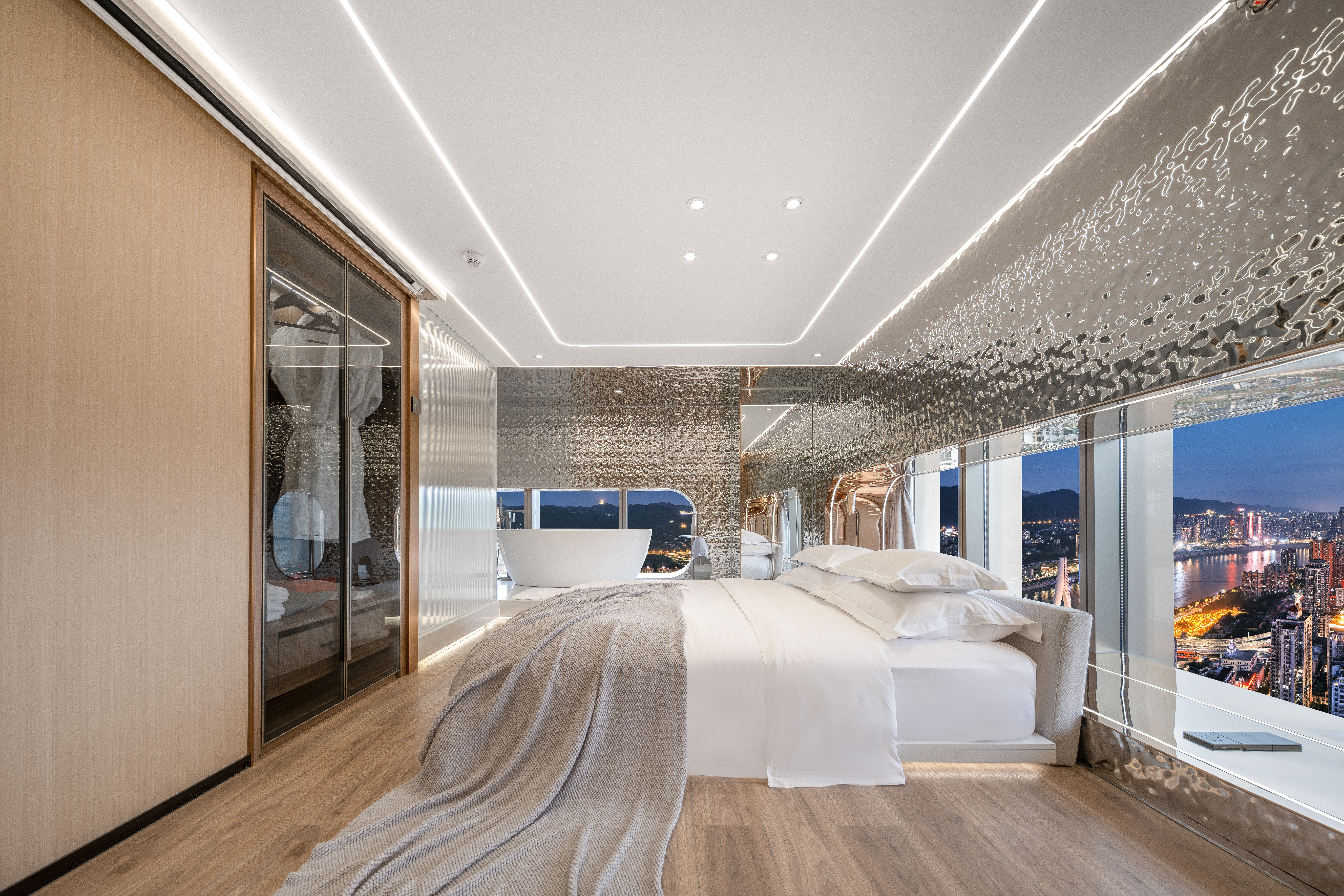 太空舱.270度江景套房