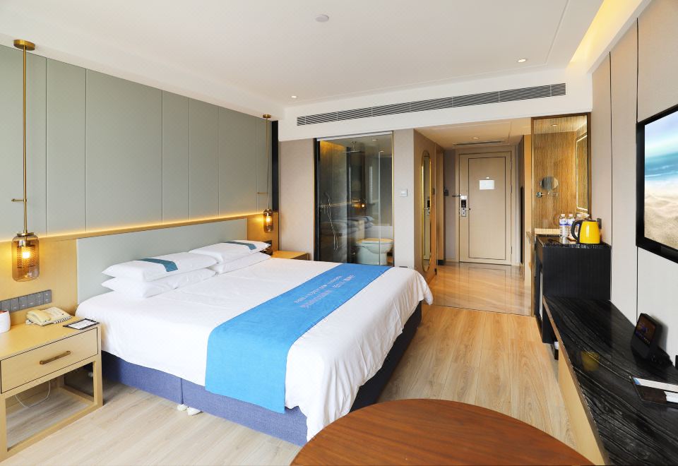 Qingdao  Litian HotelZero Pressure Big Bed Room (zero Pressure Mattress+intelligent Customer Control+Sanitized Towel, Individually Sealed)