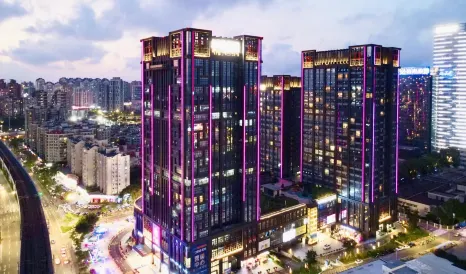 Tian·ONE Light Luxury Serviced Apartment (Zhuhai Gongbei Port Zhong'an Plaza)