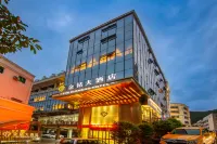 the Diamond Hotel