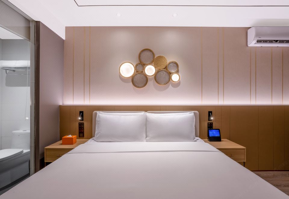 Orange Hotel (Tianjin Wudao Xiawafang Branch)Deluxe Room (Double Bed)