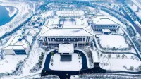 Xuchang Rebecca Furong Resort (Zhengxu Light Rail Furong Lake Station) Hotele w: 