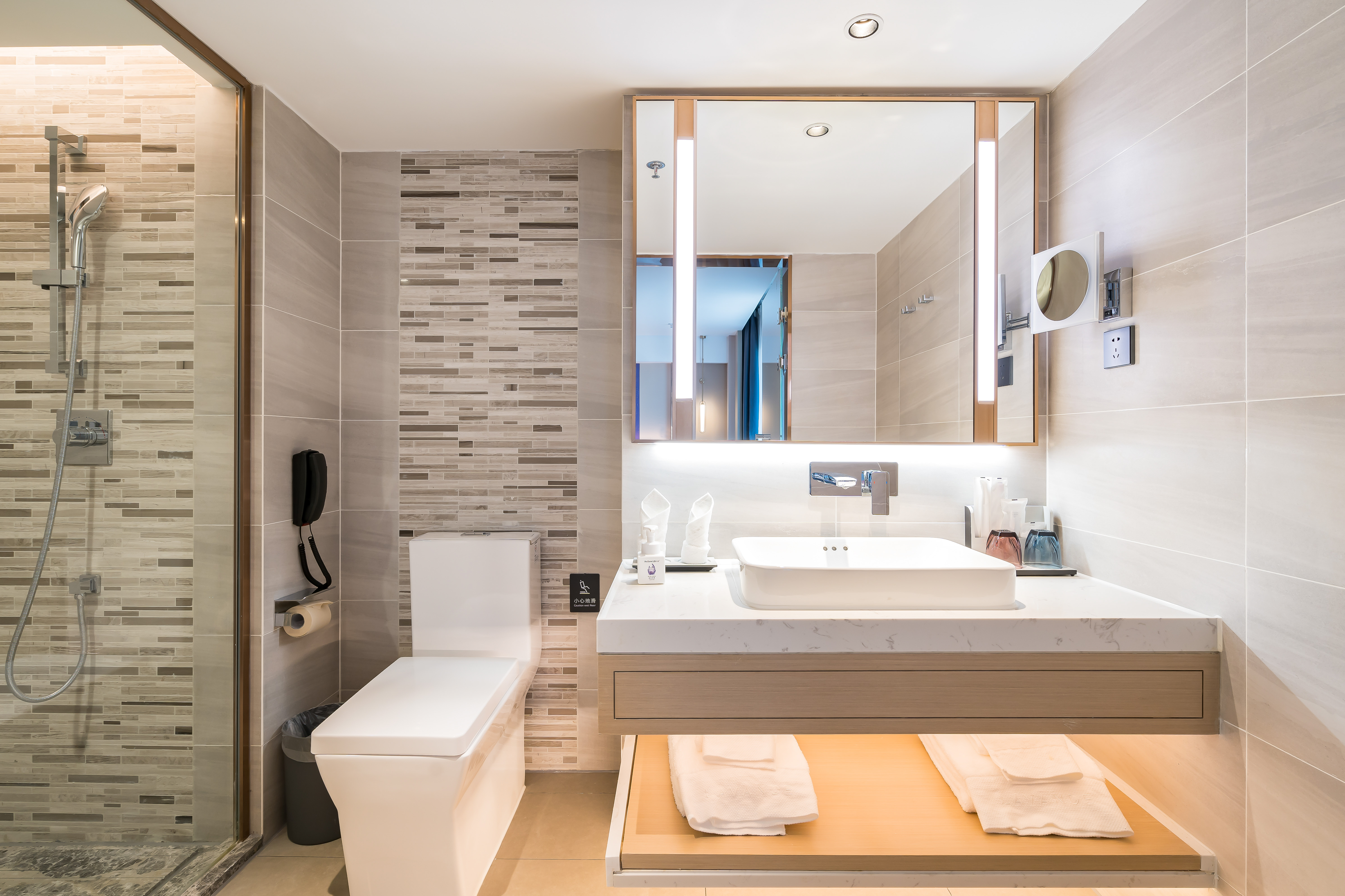 浪漫尊享房（智能客控）