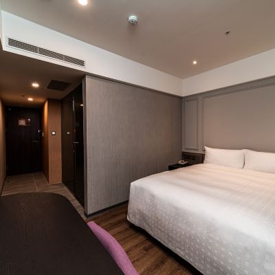 雙人房（無窗） 鮪魚家族飯店-高雄館優惠