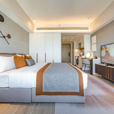 輕奢榻榻米大床房（記憶深睡枕+洗衣機+冰箱） 鉑瑞斯行政公寓（深圳海岸城南油服裝城店）優惠
