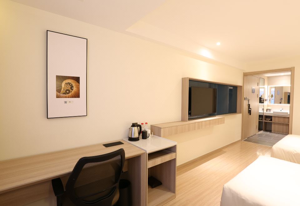 Atour Light (Harbin Central Street)Standard Family Room