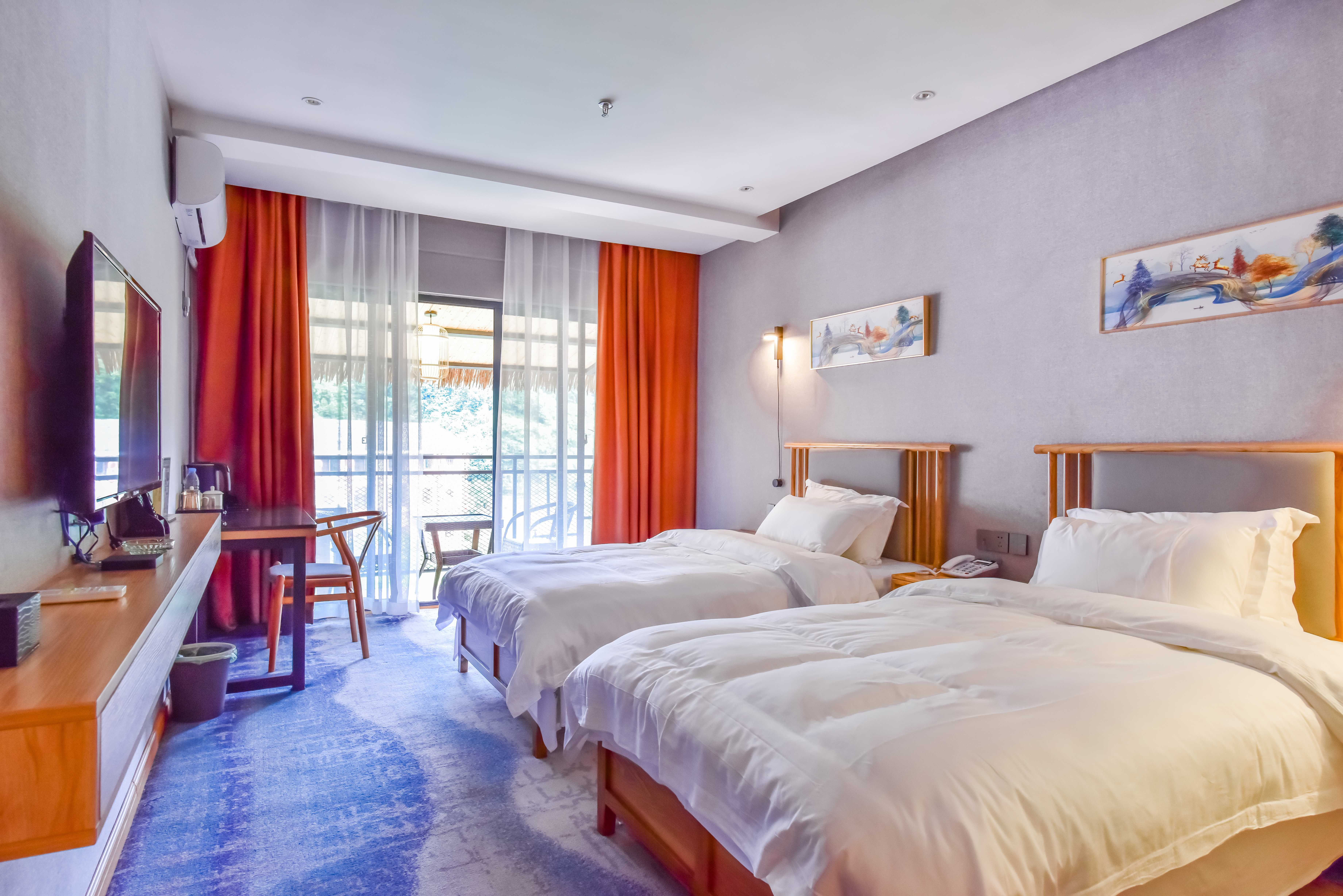 PLC丨小满观庭·舒适双床房【超大露台+舒适床垫】