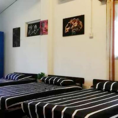 Quad room - single bed 4 pax (Backpackers room) Kupon Mango's Park Port Dickson