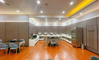 METROPOLO JINGJIANG HOTELS - Housity