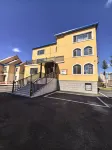 Zhenyue Hotel (Arxan Railway Station Hot Spring Scenic Area)