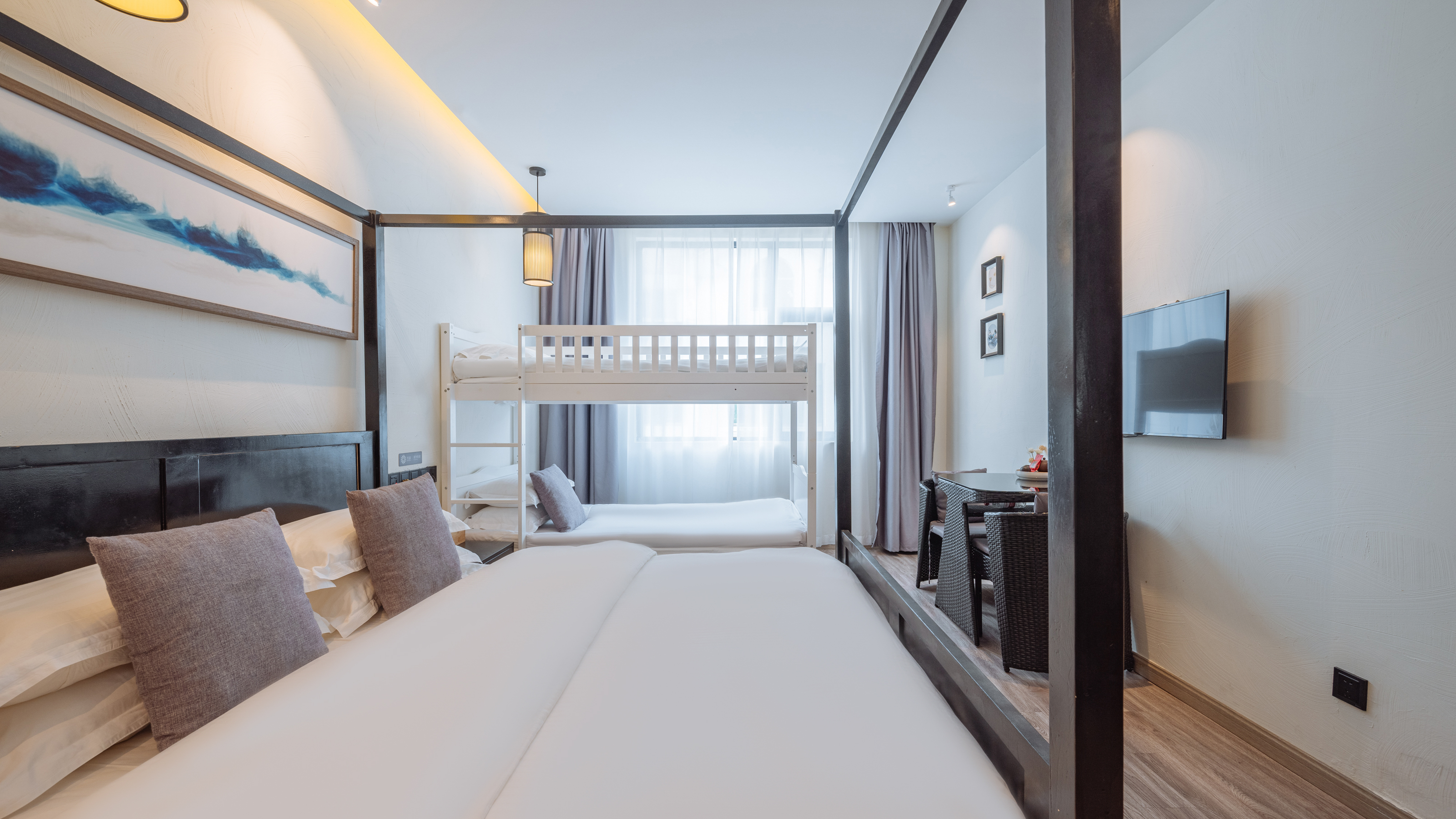 纱幔-浴缸家庭房