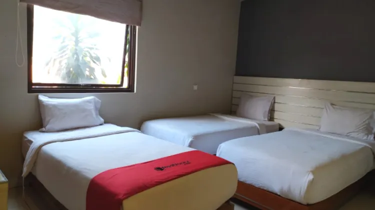 RedDoorz Plus near Asia Afrika 3 部屋