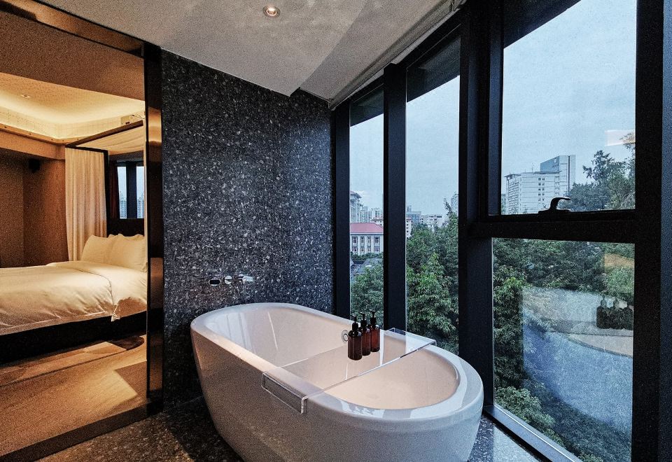 ARTHUR HOTEL CANTON TOWER GUANGZHOUArthur Executive Room With Kingbed