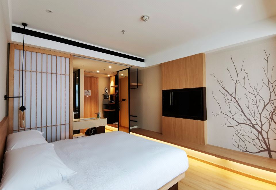 Fairfield by Marriott Shanghai Pudong CentralPremier Queen Room