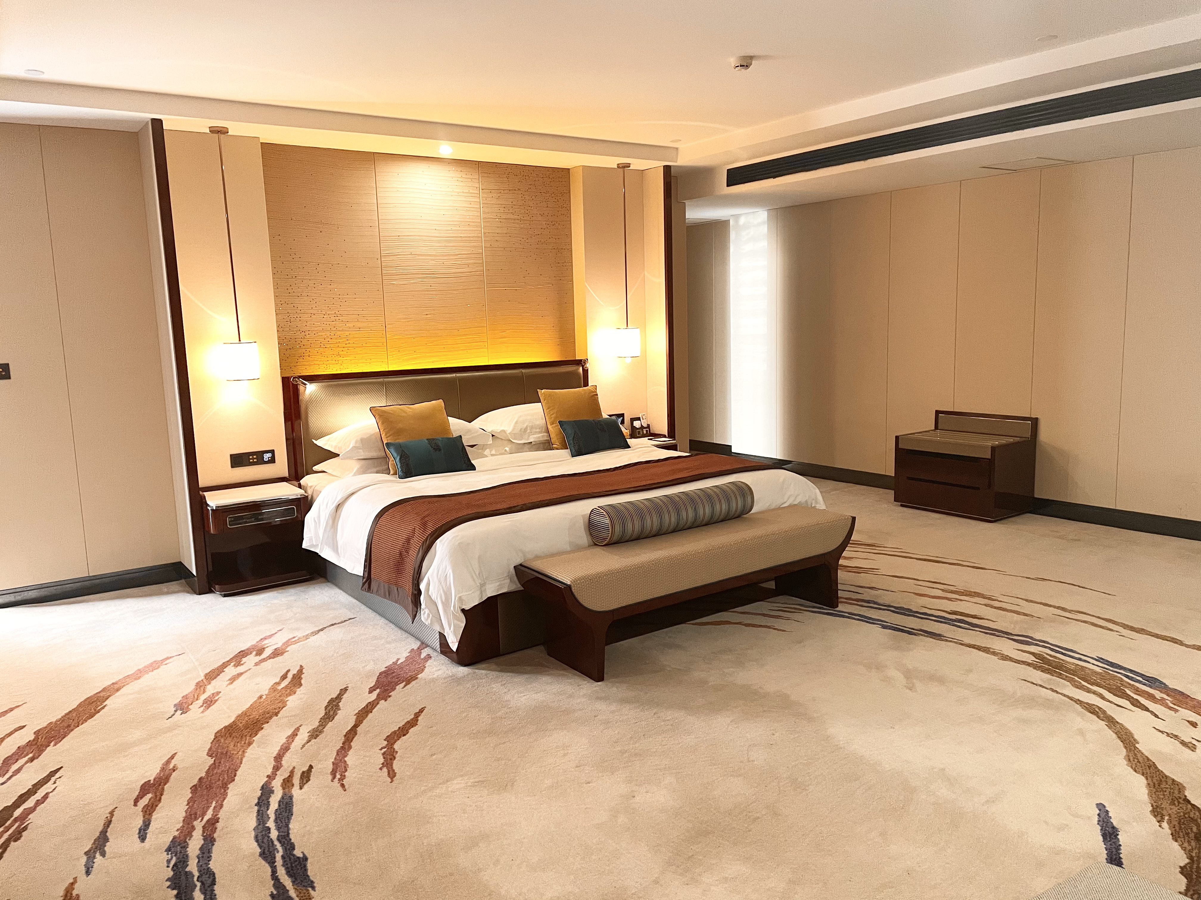 豪华景观大床房