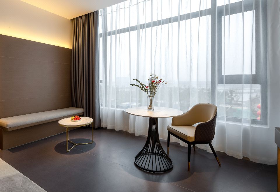 Sunshine Suite