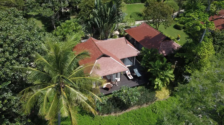 ห้องสวีทพาวิลเลี่ยนสองห้องนอนวิวสวน