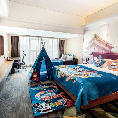 親子大床房 潮州財富中心希爾頓歡朋酒店優惠