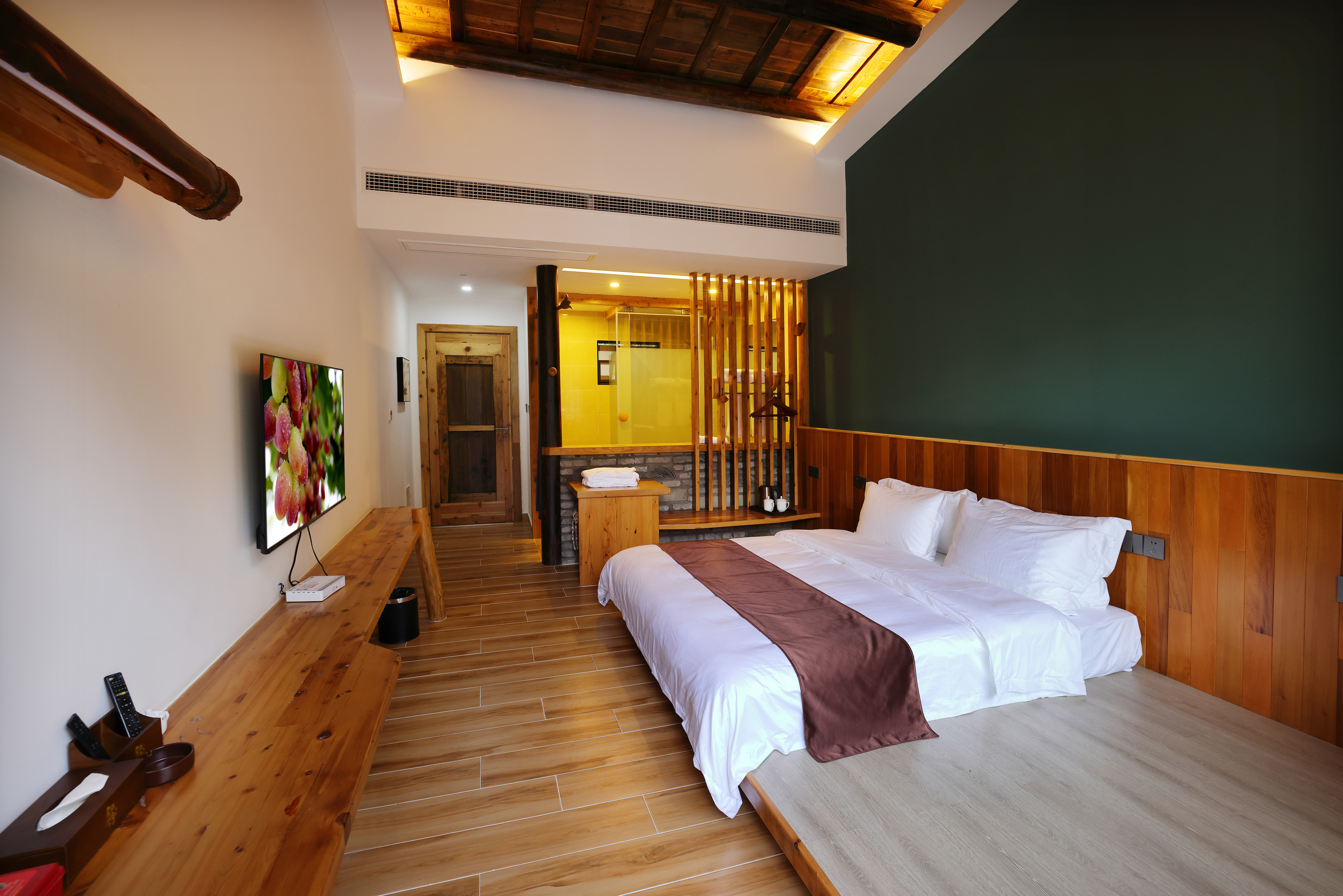 隐水栖山·雅致大床房