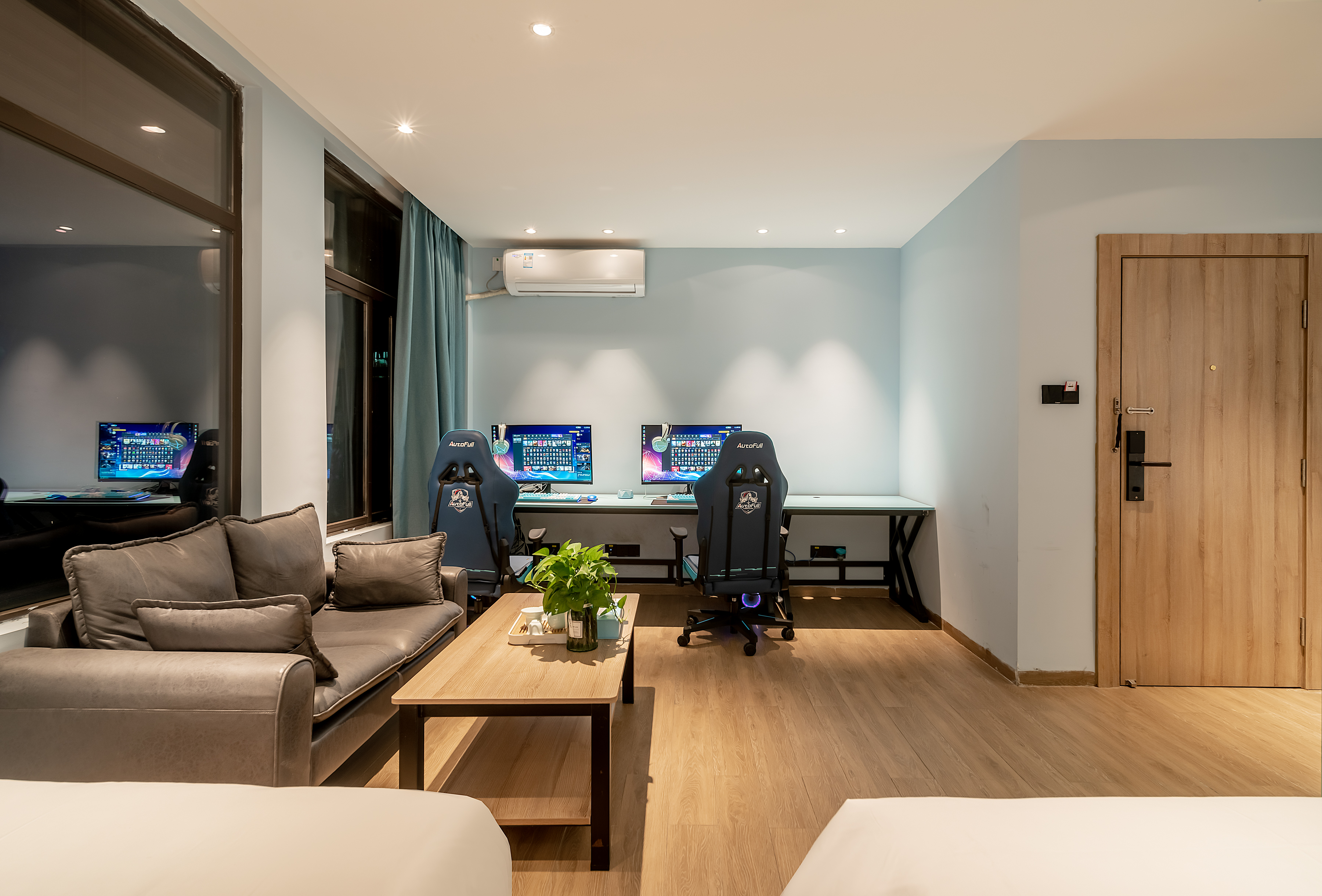 基友双床房-[2台电脑+RTX3060显卡+i5-10700F处理器+16G内存+2K曲面屏+机械键鼠]+沙发茶几