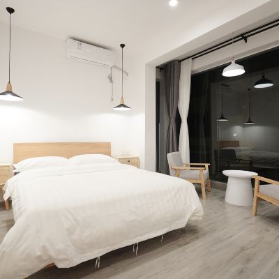 不染·大床房 天鵝之旅國際青年旅舍（武陵源森林公園標誌門店）優惠