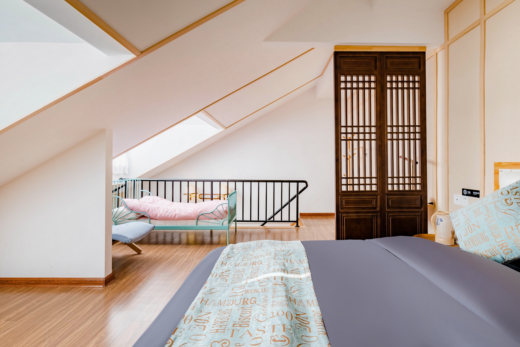 庭院loft家庭房（禅意榻榻米+舒适躺椅+休闲桌椅沙发）