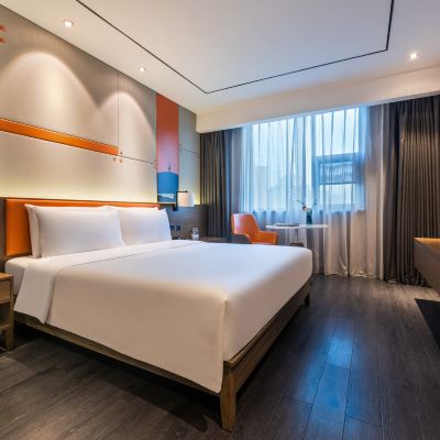 高級大床房（人體感應+城市夜景） 桔子水晶杭州武林廣場銀泰飯店優惠