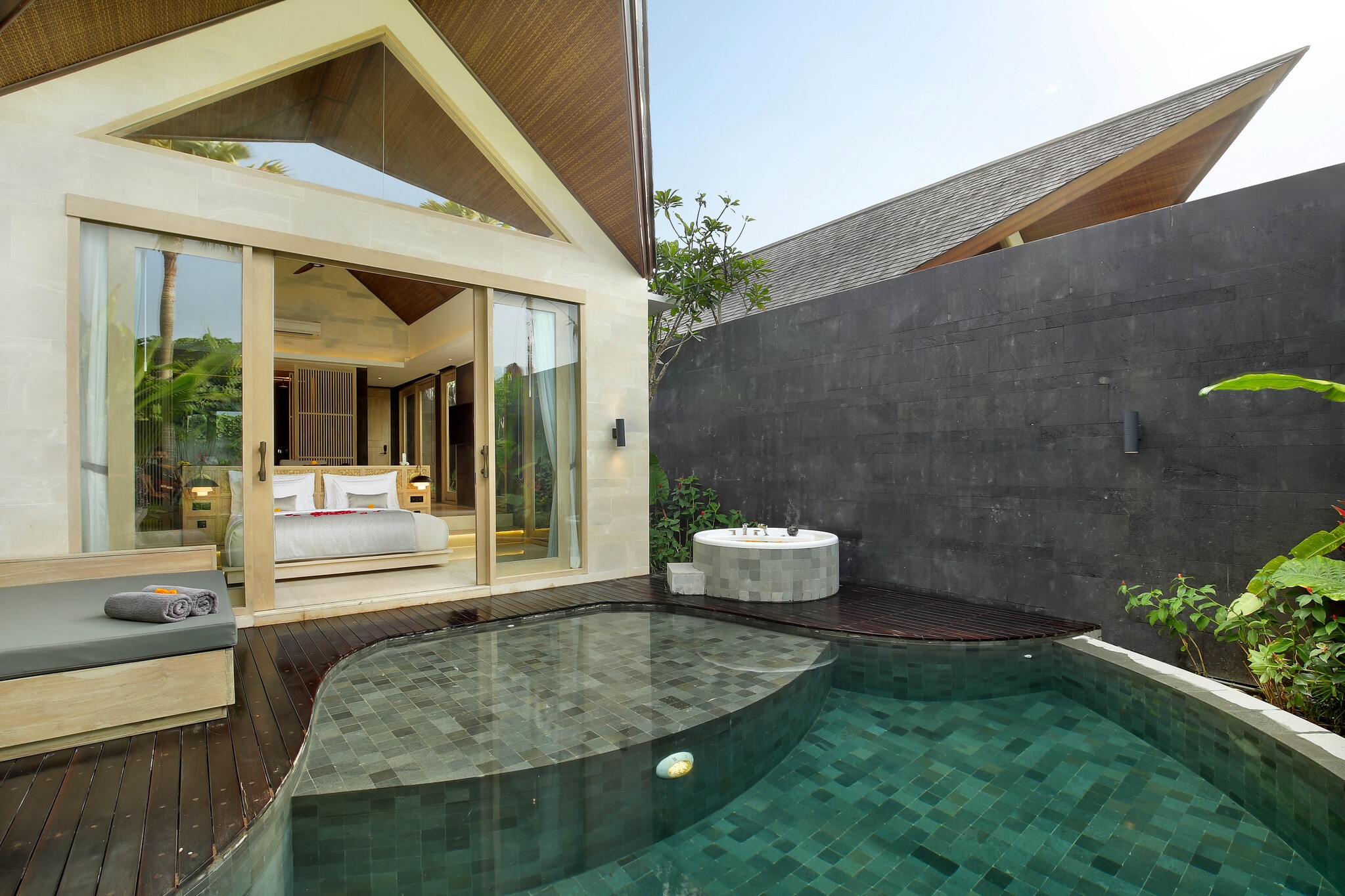 Smart 1 Bedroom Villa with Private Pool and Jacuzzi