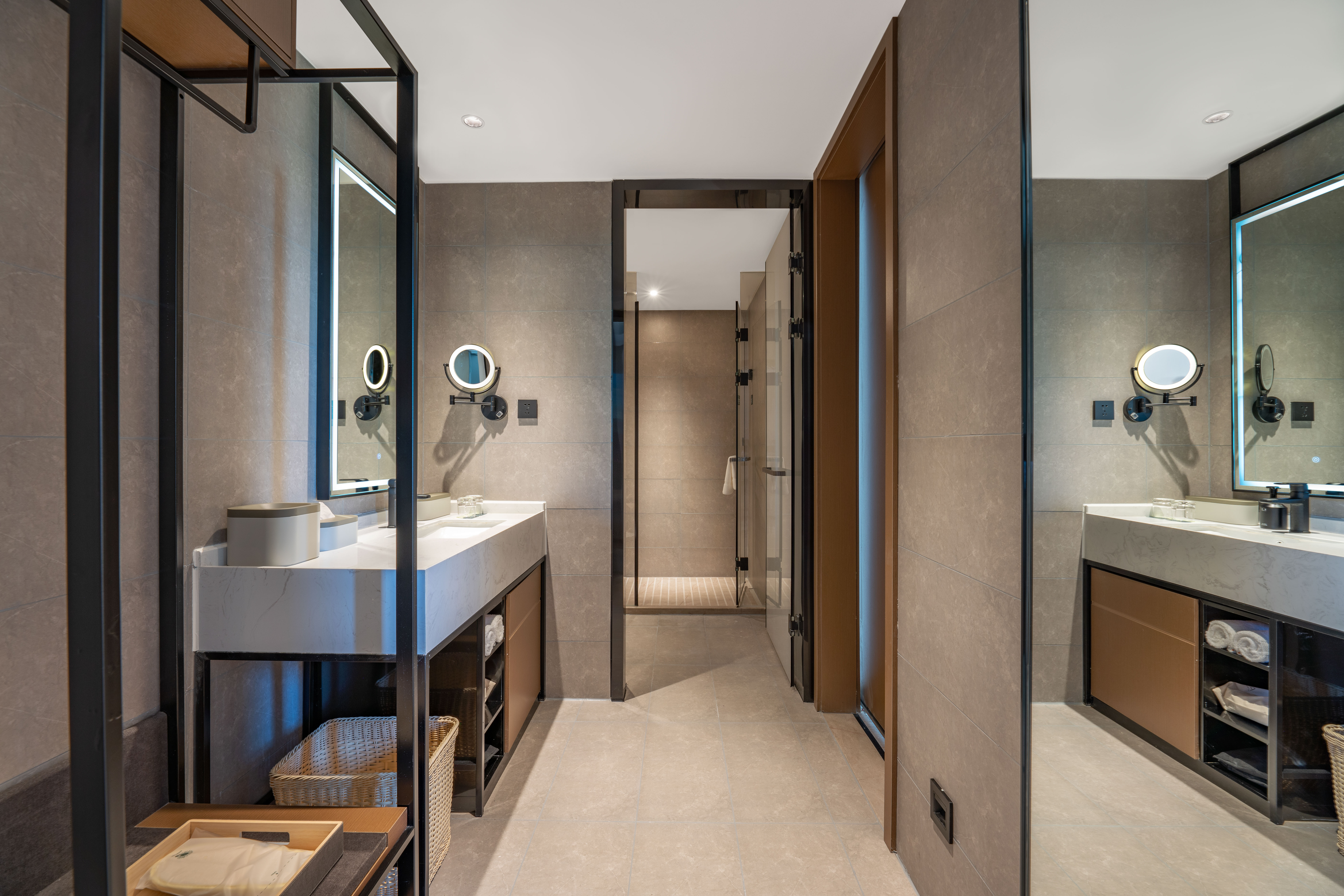 Atour Hotel Taifu Plaza South Ring Road Karamay几木套房（全屋智能+迷你小冰箱）