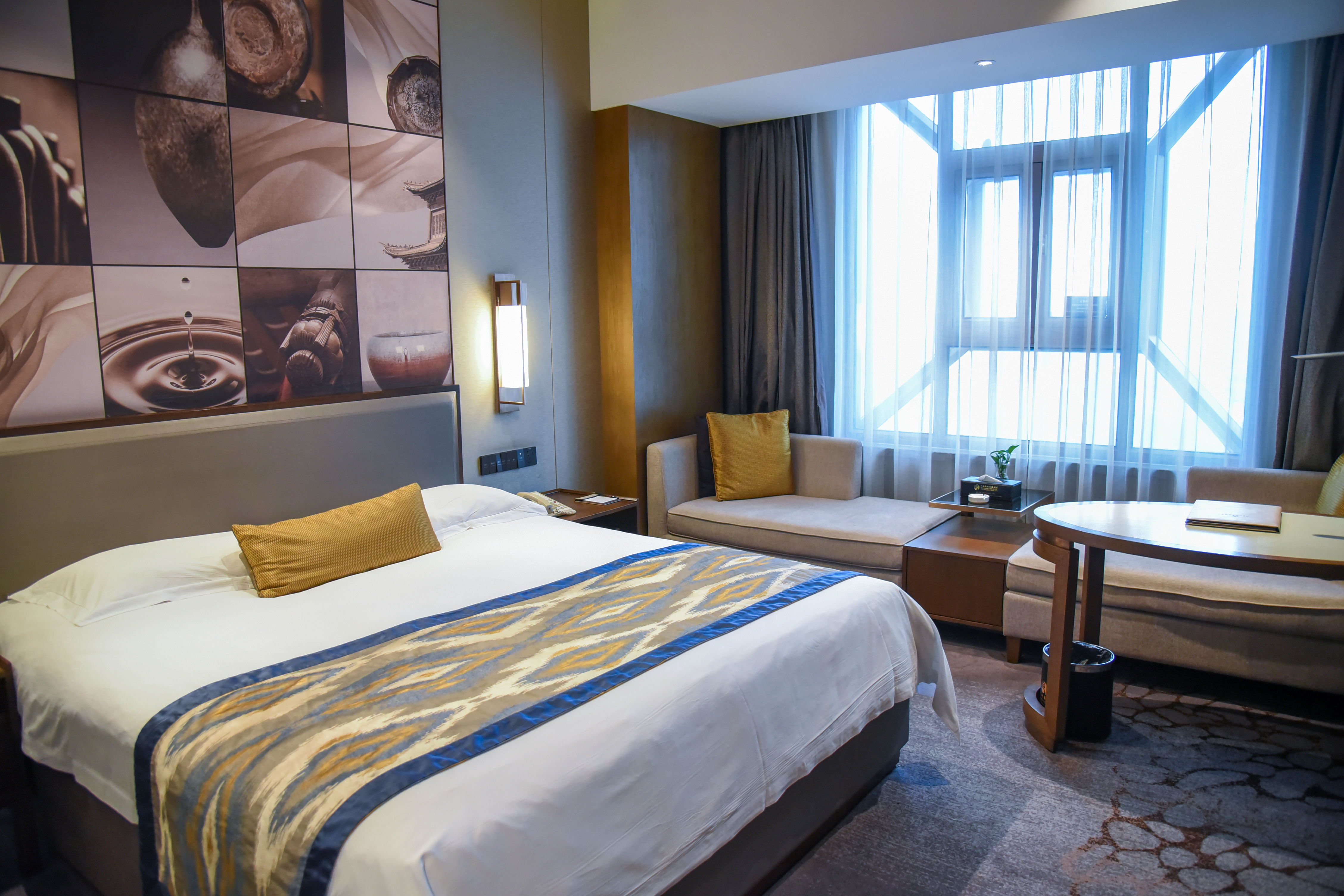 純凈豪華大床房-舒適貴妃榻