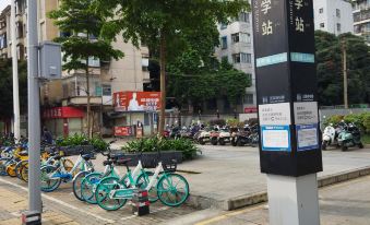 About Your Landscape Youth Hostel (Guangxi University Subway Station)