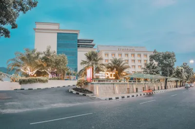 Truntum Padang Hotels in 