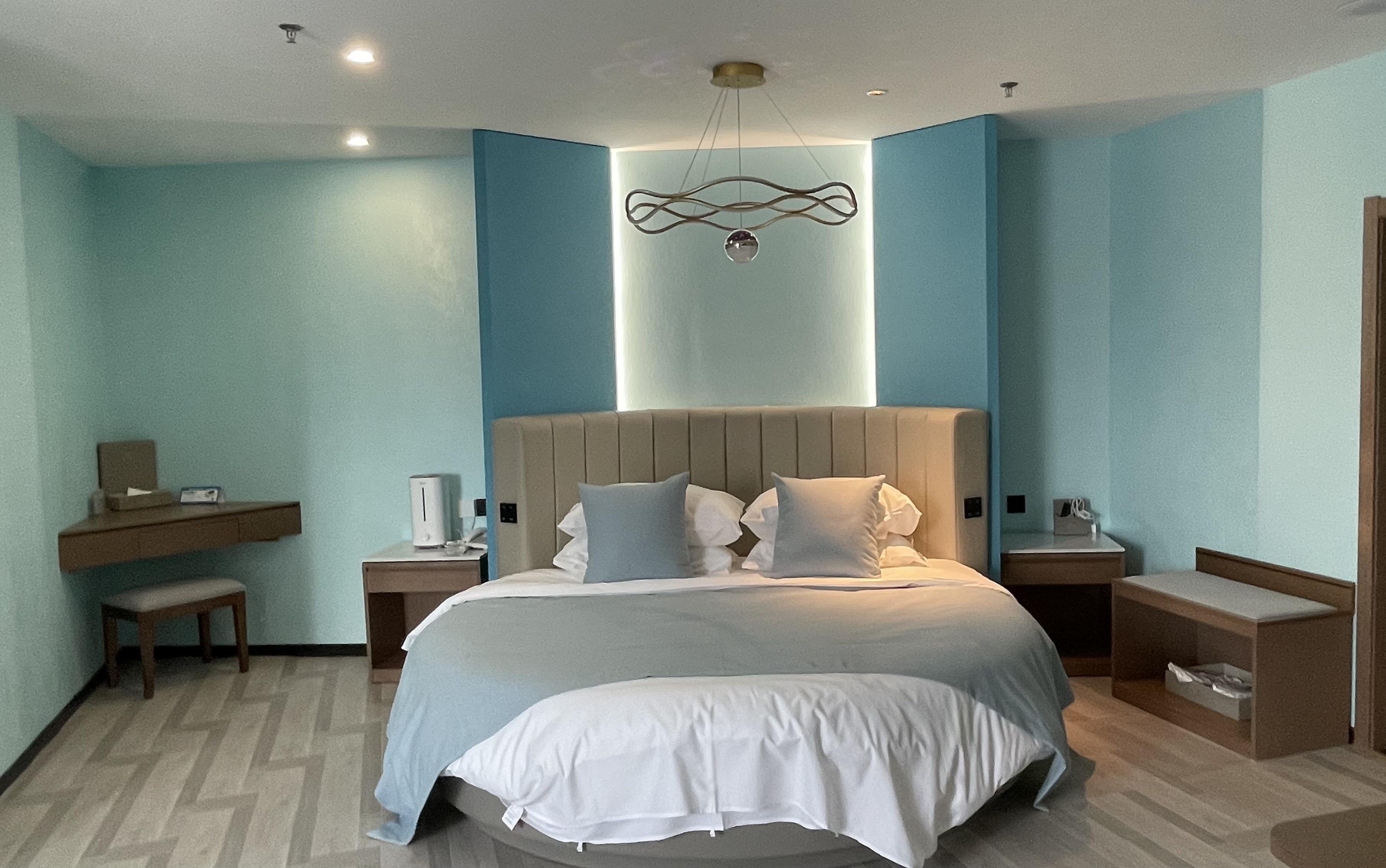 浪漫圆床房（智能语音）