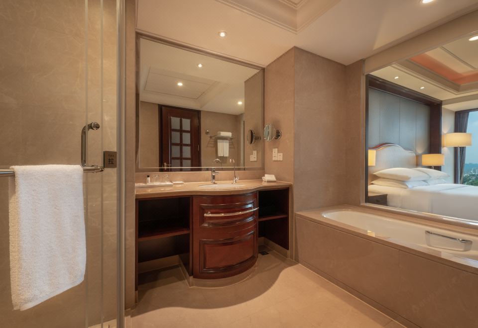 高級園景雙床房