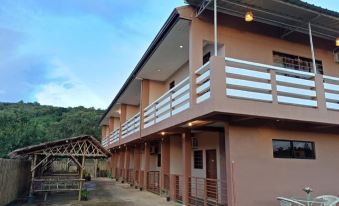 Red Forest Guest House - Housity