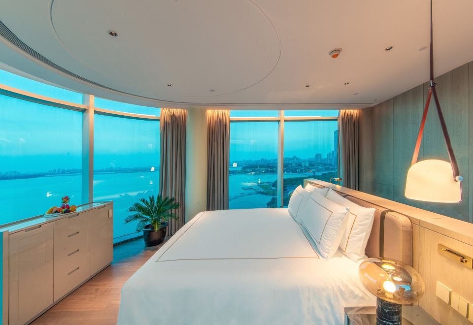 Crowne Plaza SuzhouPilot Double Bed Suite