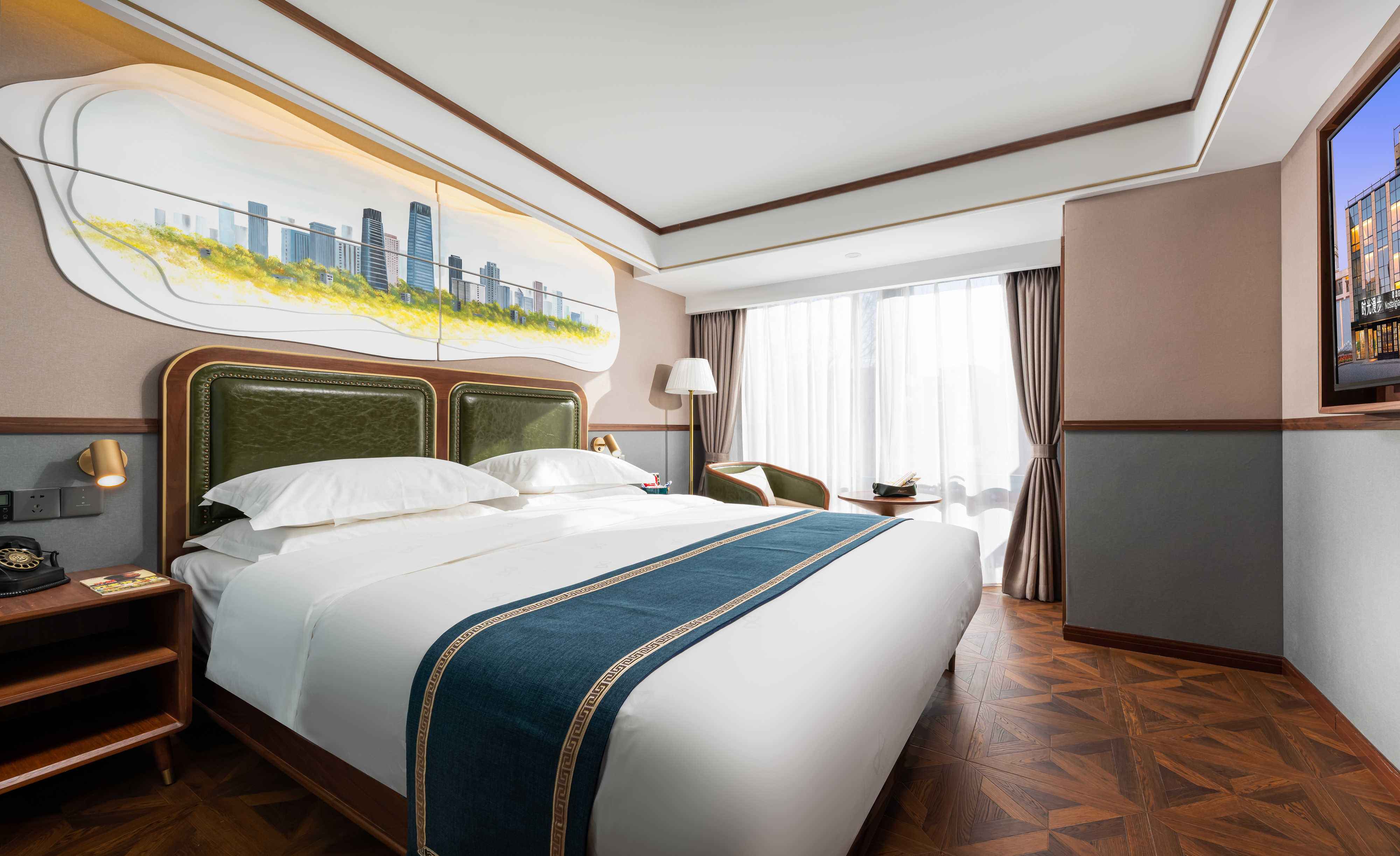 高级商务大床房（深睡记忆枕+零压床垫+智能投屏）