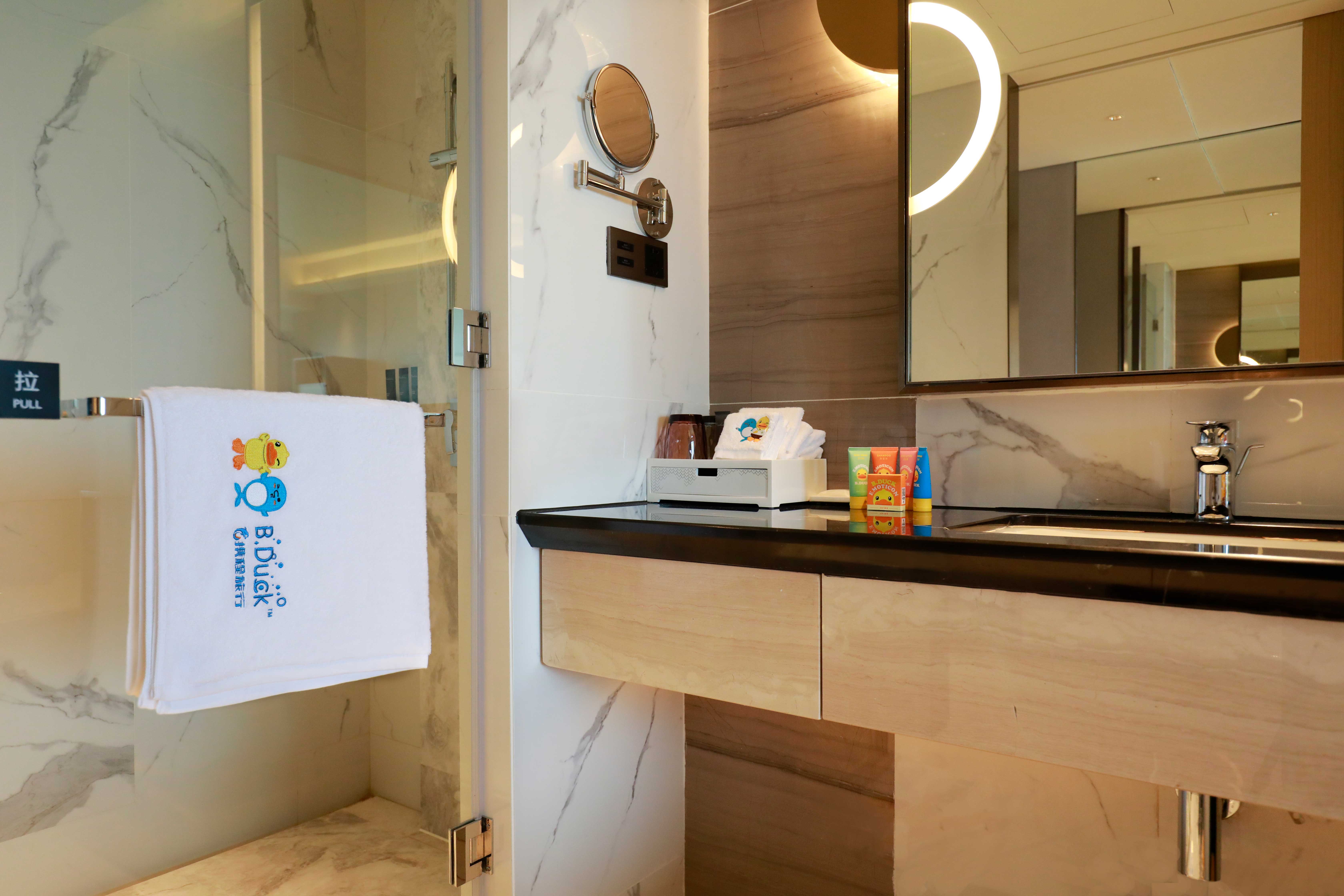 B.duck親子主題房