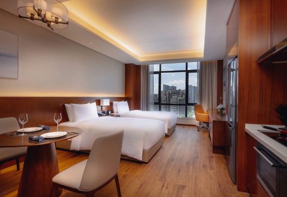 Oakwood Premier TongluStudio Deluxe Twin