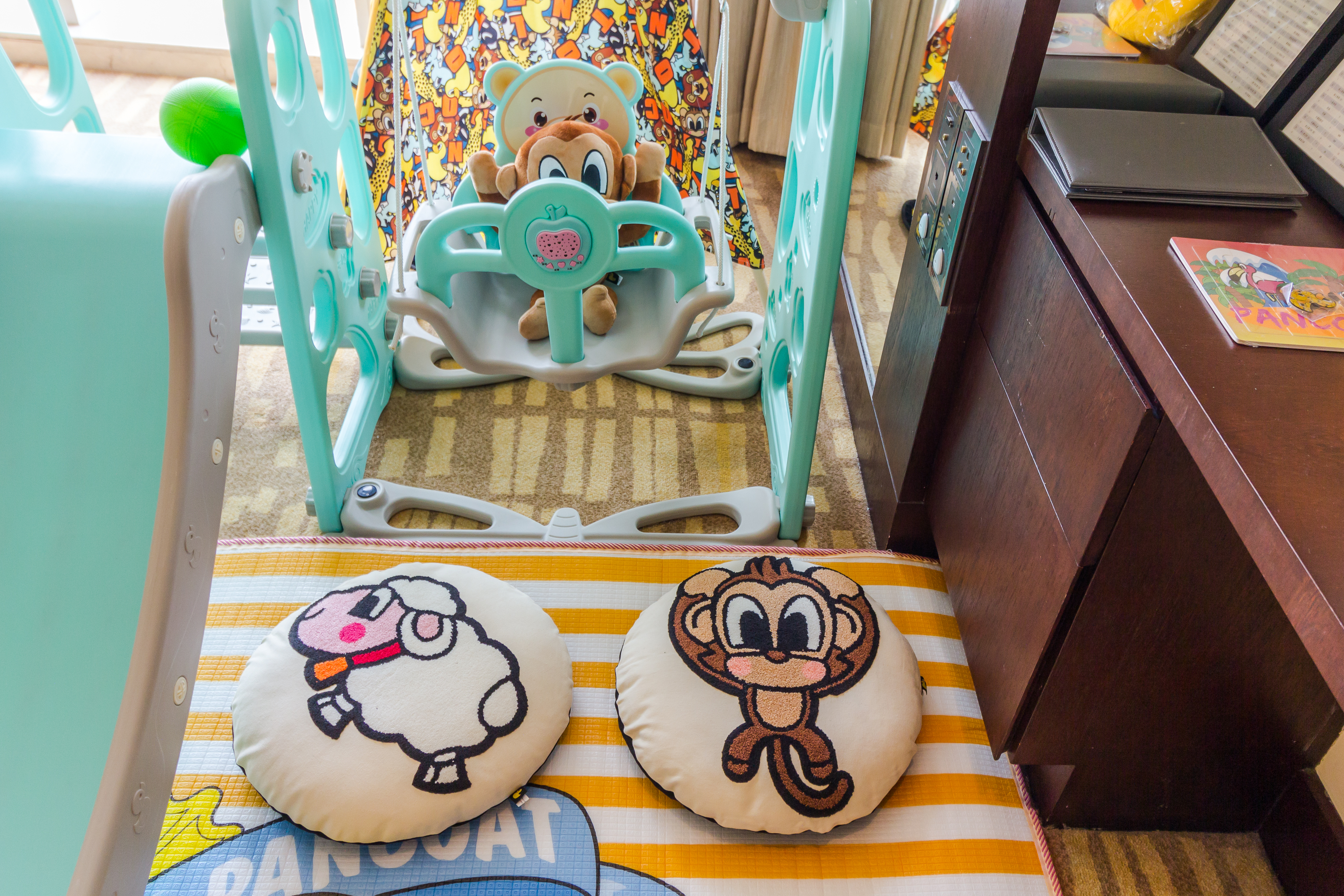 小黄鸭主题城景双床房