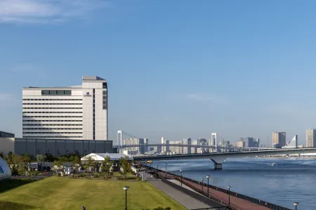La Vista Tokyo Bay