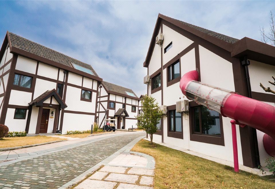 探享家亲子别墅三房一厅